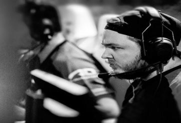 CS:GO: Đang thi đấu IEM Katowice 2019, Flusha nhận hung tin người thân qua đời