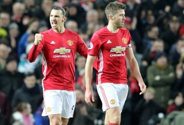 Ibrahimovic cán mốc đặc biệt trong màu áo M.U