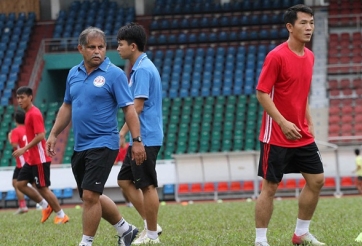 Công Vinh được HLV Alain Fiard bảo vệ