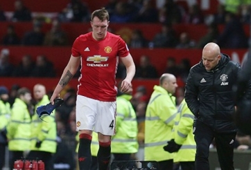 Phil Jones nói về chấn thương