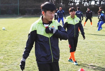 Xuân Trường lỡ cơ hội đối đầu với cựu sao Chelsea