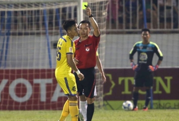 Tin bóng đá HOT sáng 13/2: Lại nóng chuyện trọng tài tại V-League, MU tự tin vào tốp 4