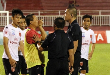 Tin bóng đá HOT trưa 20/2: Trọng tài Thư lên tiếng, Wenger đẩy Welbeck xuống đội trẻ