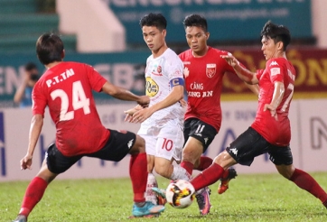 CLB Long An ‘chơi trội’, Kiatisak nhận tối hậu thư