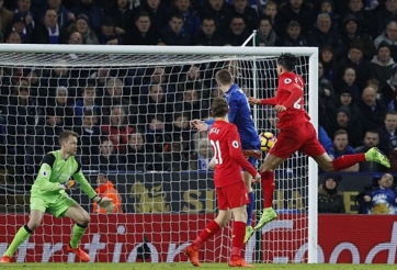 Vardy lập cú đúp, Leicester City nhẹ nhàng hạ gục Liverpool