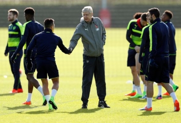 Wenger bắt tay Sanchez, đập tan tin đồn