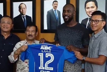 Chính thức: Thêm cựu sao Chelsea tới Đông Nam Á sau Essien