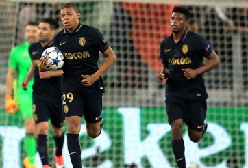 Mbappe đi vào lịch sử Champions League