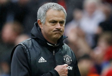 Chuyển nhượng sáng 27/5: Cầu thủ M.U đầu tiên được gia hạn