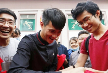 Bóng đá Việt Nam 16/7: Công Vinh muốn đưa CĐV đi du học