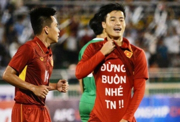 Gửi thông điệp trên áo, Văn Toàn sẽ phải giải trình?