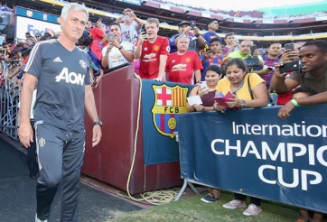 Chuyển nhượng MU: Nhận 2 vố đau trên TTCN