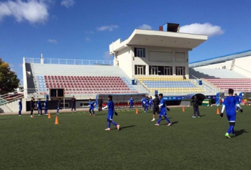 U16 Việt Nam ‘đạp cỏ’ sân chính, sẵn sàng cho trận ra quân