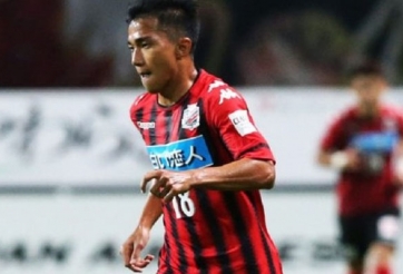 Các tuyển thủ Thái Lan dồn dập sang Nhật chơi bóng