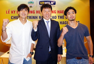 Tin HOT sáng 26/10: Giải mã hợp đồng của HLV Chung Hae Soung