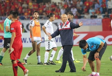 Báo Hàn hoài nghi việc HLV Park Hang Seo sử dụng 3 tuyển thủ Việt Nam