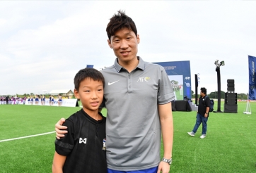 Thái Lan ra mắt Trung tâm bóng đá đình đám hơn với Park Ji Sung