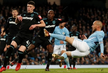 Man City ngược dòng giành 3 điểm trước West Ham