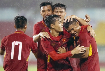 Bóng đá Việt Nam năm 2017: Chiến tích lịch sử và thất bại đau đớn