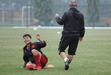 Văn Toàn bị thầy Park lên gối, U23 Việt Nam loại 4 cầu thủ