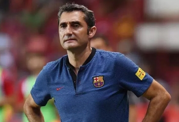 Chuyển nhượng tối 13/1: Barca chia tay cầu thủ đầu tiên