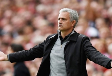 Chuyển nhượng sáng 14/1: M.U ra mắt binh, Real mê mẩn Sterling