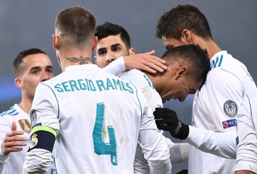 Ronaldo lập công, Real Madrid hạ PSG vào tứ kết