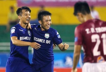 Hạ tân binh V-League, B.Bình Dương có chiến thắng đầu tiên