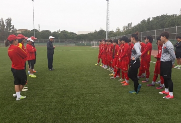 HLV Mai Đức Chung lấy tinh thần U23 Việt Nam tiếp sức cho ĐT nữ Việt Nam