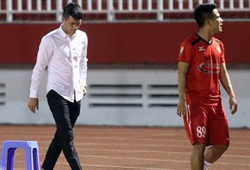 HLV Miura thắng trận, Công Vinh tại sao không vui?