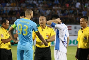 HAGL phản ứng thế nào khi VPF treo còi trọng tài Kiên?