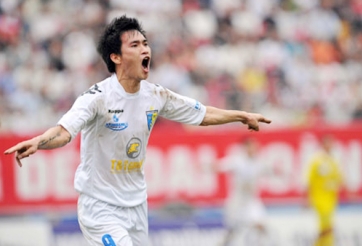 Lý do Công Vinh luôn bị cô lập ở các đội bóng: Vì... quá ngoan