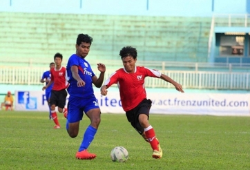 U19 Lào tạo ấn tượng, hủy diệt Philippines trong trận 2 thẻ đỏ