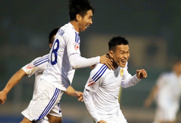 Ngoại binh lập cú đúp, Quảng Nam giành 3 điểm trước Cần Thơ