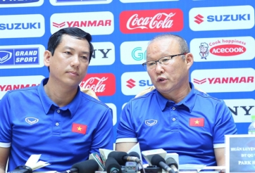 Cả khán phòng vỗ tay với phát biểu HLV Park Hang Seo