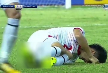 SỐC: Cầu thủ U19 Malaysia gây chấn thương kinh hoàng