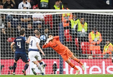 BXH Champions League: Đại diện nước Anh 'chết hụt'