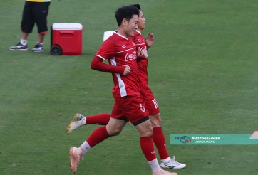 Bảng xếp hạng AFF Cup hôm nay ngày 13/11: Bất ngờ lớn