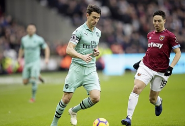 Hàng công bế tắc, Arsenal nhận thất bại trước West Ham