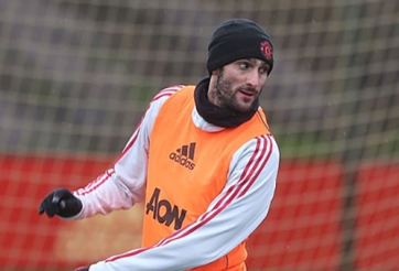 Fellaini lỡ trận gặp Arsenal tại FA Cup