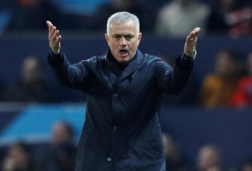 Jose Mourinho suýt chết ngạt vì lách luật UEFA