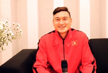 Văn Lâm: “Chúc NHM ăn Tết vui vẻ, tràn đầy sức khỏe và hạnh phúc”