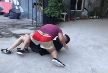 Đệ tử 3 đời của Diệp Vấn bị quật ngã như một đô vật