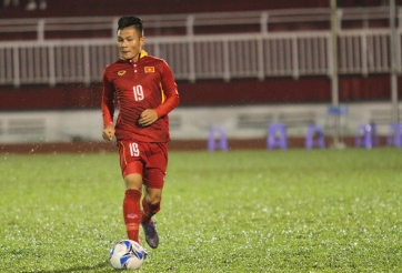 HLV U22 Việt Nam tiết lộ lý do để 'gà son' Quang Hải dự bị