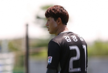 Cầu thủ Hàn dùng 'vũ khí' bí mật khi đấu U22 Việt Nam