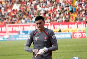 Văn Lâm nghỉ dài hạn, Hải Phòng FC khủng hoảng thủ môn