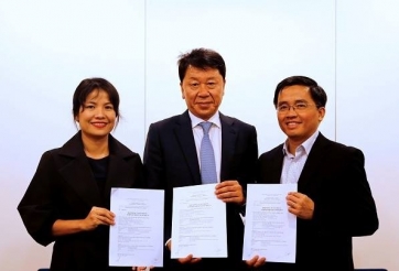 NÓNG: HAGL hoãn ký hợp đồng với HLV Chung Hae Seong