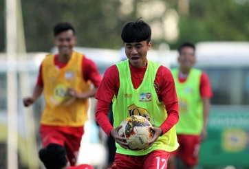 Bầu Đức chỉ ra 3 cái tên thay Công Phượng sang Nhật? 