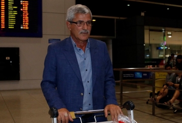 Tình tiết bất ngờ vụ Công Vinh mời HLV Calisto đến Việt Nam