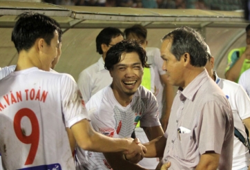 Phá dớp 'lạ' sân Thống Nhất, Công Phượng cười 'như được mùa'